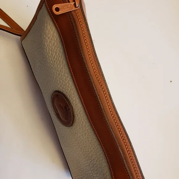 Vintage Dooney & Bourke - Picture 5 of 7